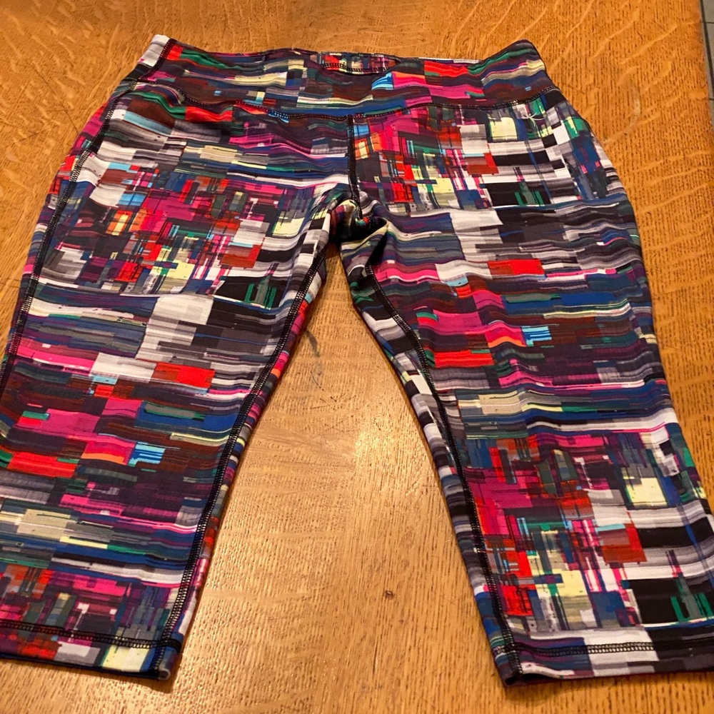 Danskin Now Gym Pants— Capri Length